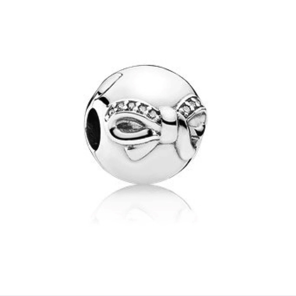 Pandora clip charm